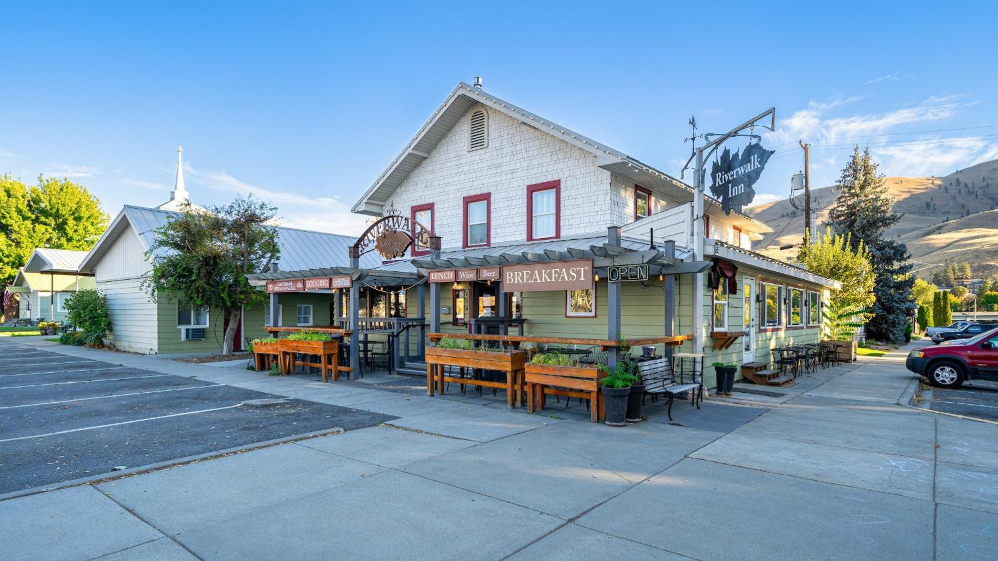 Riverwalk Inn Chelan Exterior photo