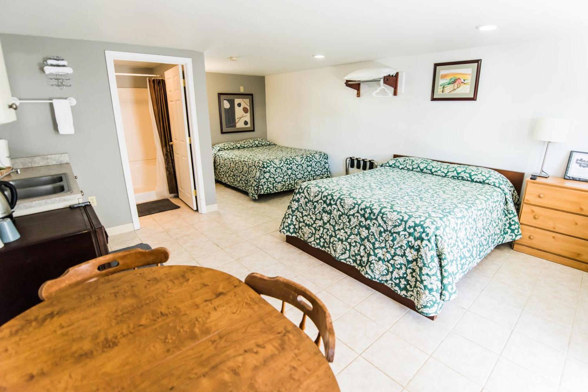 Riverwalk Inn Chelan Room photo