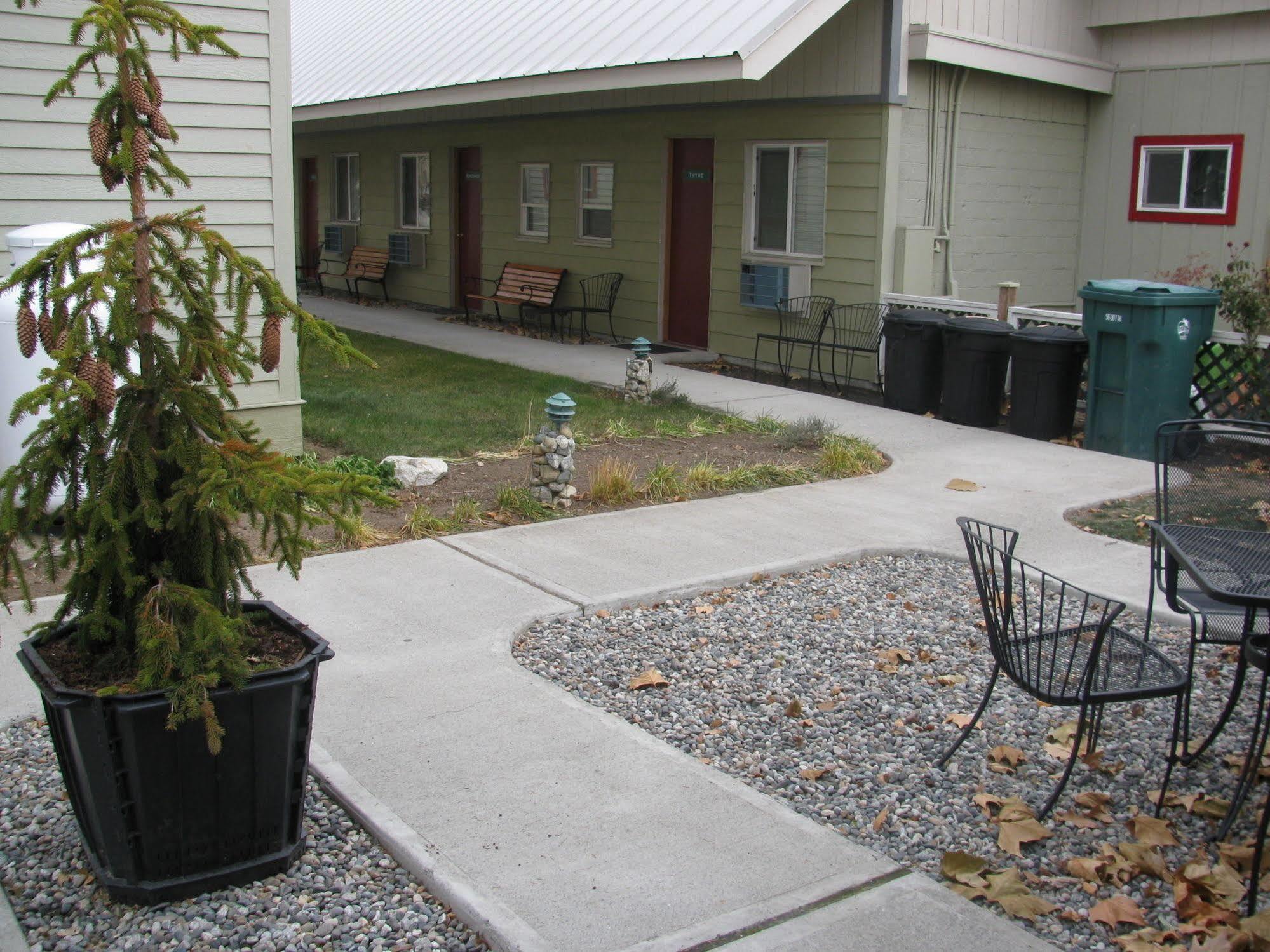 Riverwalk Inn Chelan Exterior photo